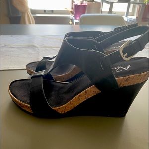 Size 9 Aerosoles Black Platform sandal